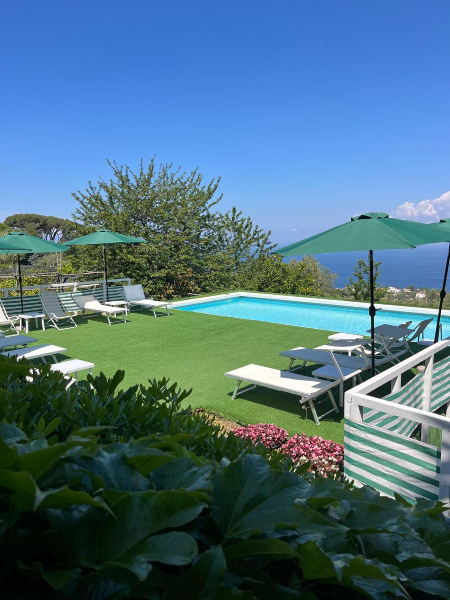 Отель Sorrento Garden Экстерьер фото
