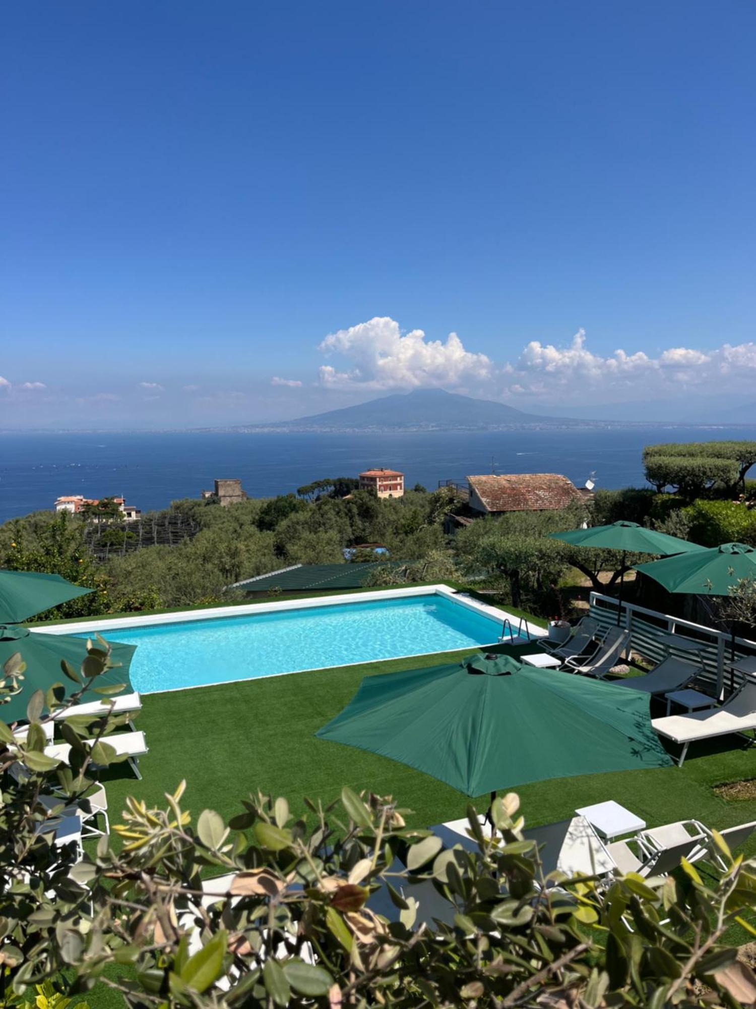 Отель Sorrento Garden Экстерьер фото
