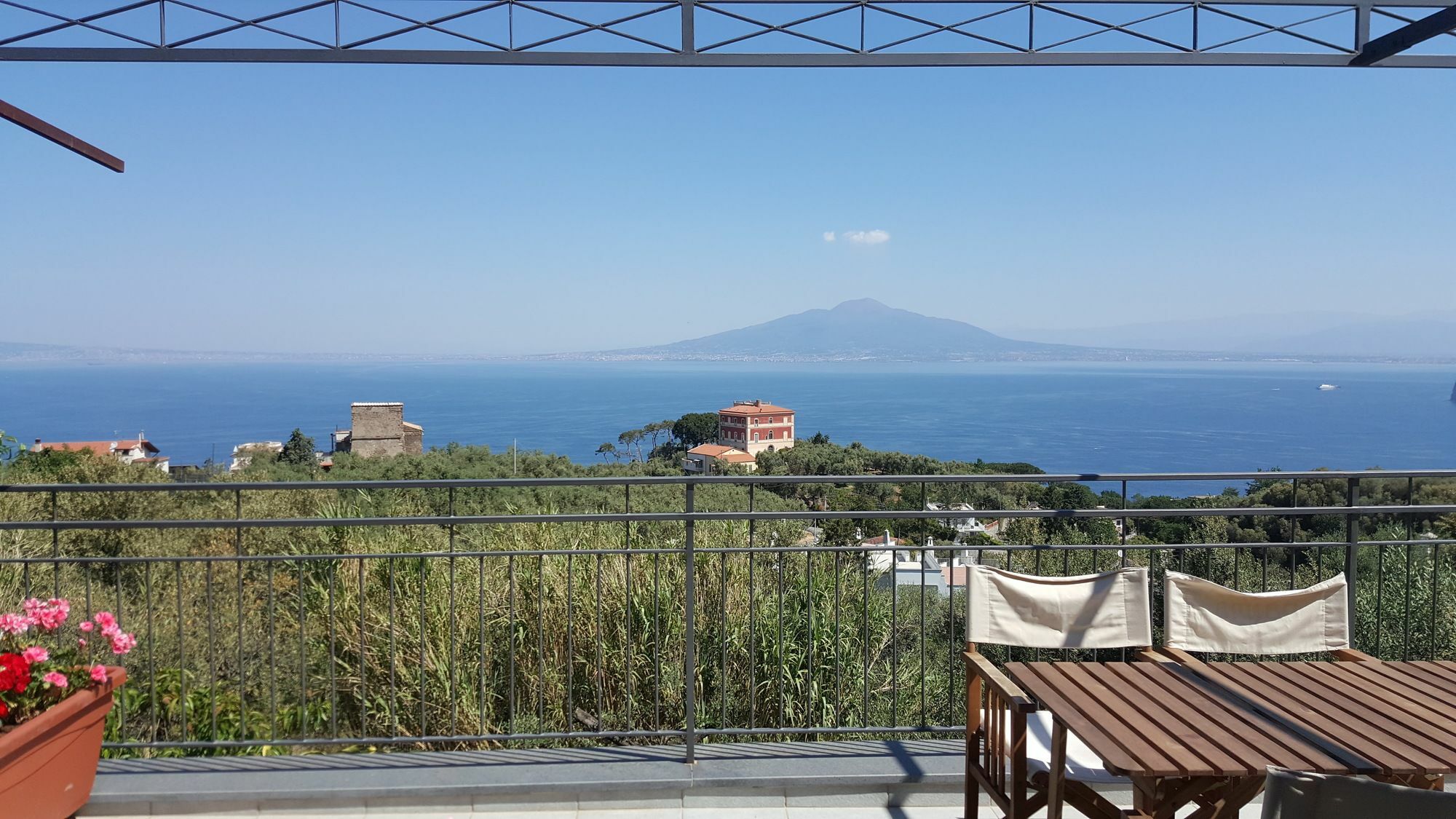 Отель Sorrento Garden Экстерьер фото